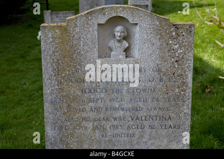 Coco the Clown Head Stone, Woodnewton, Northamptonshire, England, UK Stock Photo