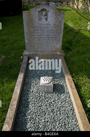 Coco the Clowns Grave, Woodnewton, Northamptonshire, England, UK Stock Photo