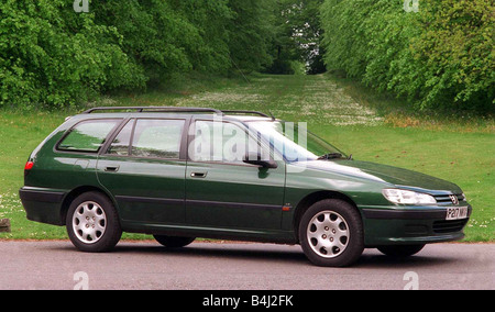 Peugeot 406 hi-res stock photography and images - Page 2 - Alamy