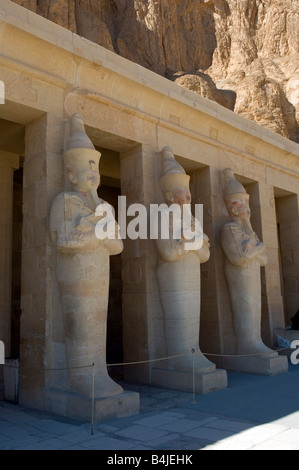 Osiride statues of Queen Hatshepsut, Queen Hatshepsuts Mortuary Temple, Theban Necropolis, Luxor Stock Photo
