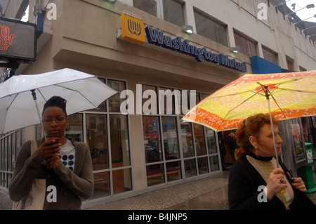 A branch of WaMu bank in midtown in New York on Friday September 26 2008 Frances M Roberts Stock Photo