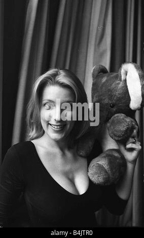 Diana Weston Jan 1977 Actress Mirrorpix Stock Photo