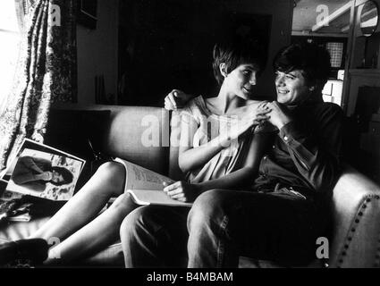 Jacqueline Bisset actress with Canadian actor Michael Sarrazin in the living room of her house in Malibu Stock Photo