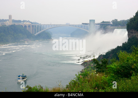 American Niagara  NY in USA one boat with tourists from above overhead top view US daily life lifestyle living America United Stated hi-res Stock Photo