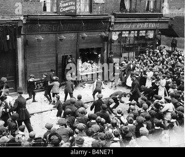 World War One Anti German riots East End of London 1915 crowds Stock ...