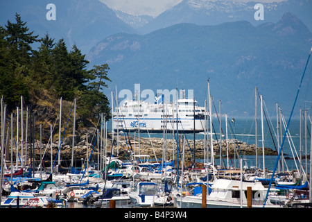 departure of BC Ferries 'Queen of Coquitlam' ferry from Horseshoe Bay to Gibsons, British Columbia, Canada Stock Photo