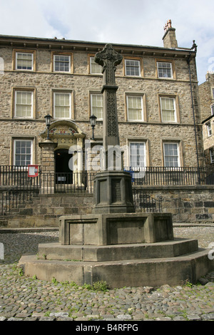 City of Lancaster, England. The Covell Cross and Judges Lodgings, Town House and Museum of Childhood. Stock Photo