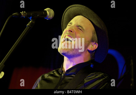 Travis performing at the Hard rock cafe in London Hard Rock Cafe London 13th October 2008 Stock Photo