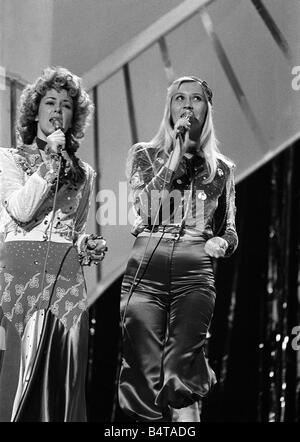 The Eurovision Song Contest April 1974 Abba the 1970s Swedish pop group consisting of Benny Frida Bjorn and Anna who competed in the 1974 Eurovision song contest with the song Waterloo OPS The Two girls singing Waterloo and winning it for Sweden April 1974 Stock Photo