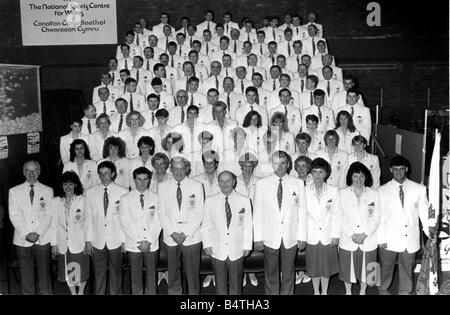 Sport Commonwealth Games 1990 The Welsh team pictured at the National Sports Centre Cardiff prior to leaving Wales for the games which are being held in Auckland New Zealand 14th Jan 1990 Stock Photo