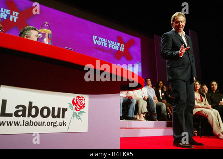 Prime Minister Tony Blair and Chancellor Gordon Brown at a Labour Party rally at the Old Vic theatre in London on 24th April 2005 The conference was addressed by former U S President Bill Clinton via a link from the USA 2000s mirrorpix Stock Photo