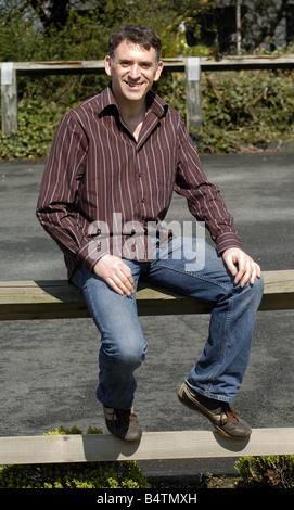 Emmerdale actor Tony Audenshaw shows off his trim figure after his ...