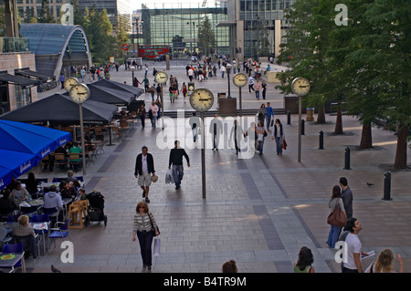 The busy Piazza in Canada Square Canary Wharf Stock Photo