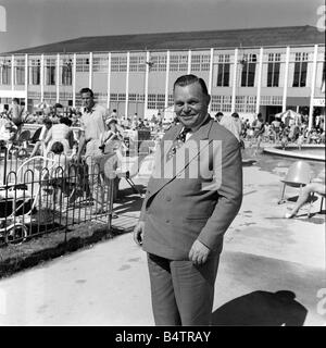 Billy Butlin at his Butlins Holiday Camp in Minehead holiday resorts in Britain neg Q5097 10 06 62 box 88 Y2K In 1936 Billy Butlin opened his first holiday camp in Skegness Lincolnshire The camp proved such a success that he went on to open an entire chain of camps under the Butlins name Y2K Fame weby dtgu2 Stock Photo