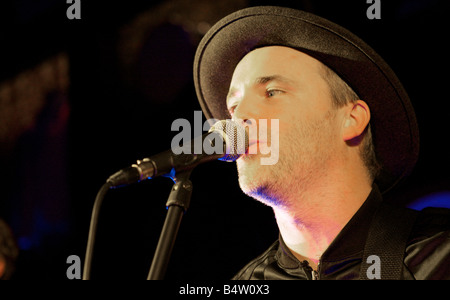 Travis performing at the Hard rock cafe in London Hard Rock Cafe London 13th October 2008 Stock Photo