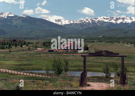 Goldie Hawns ranch in Aspen Colorado where Princess Diana is staying with sons Prince William and Prince Harry The two boys indulged in some riding od quad bikes They were driving the bikes illegally without a driving licence and on a public highway for which they were underage Royalty Princess Diana Princess of Wales Ranch Farm Rockie Rocky Mountains USA Landscape Rural July 1995 1990s Mirrorpix Stock Photo