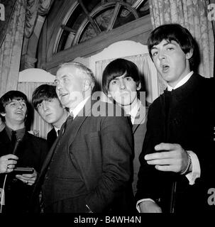 The Beatles With Harold Wilson At Variety Club Awards 1964 John Lennon ...