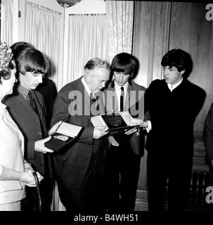 The Beatles With Harold Wilson At Variety Club Awards 1964 John Lennon ...