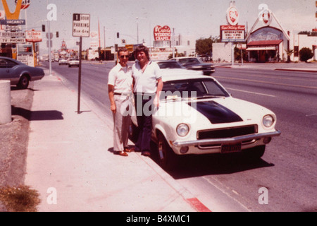 James Crosbie September 1974 Scotland s biggest ever bank robber on right of picture with Robert Ross in Las Vegas living the high life Stock Photo