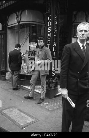 Youth fashion 1957 how British kids dress today London The look in 1957 In the fifties British youth began to forge its own identity through several mediums one of which was fashion This young gentleman wears the latest look for young people with the emphasis on casual Note the upturned collar single breasted jacket and suede loafers The efining image of fifties style Teddy Boys might have disagreed Stock Photo