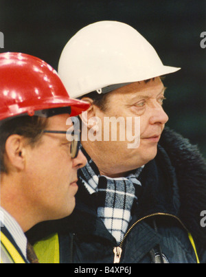 Former bassist of The Animals pop group Chas Chandler right pictured with architect Nigel Stanger during the building of the Newcastle Arena 10 11 95 Stock Photo