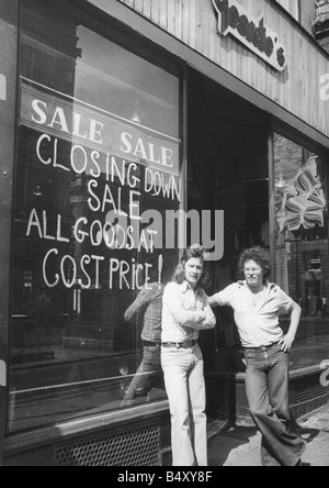 Geordie the former band of Brian Johnson lead singer of the rock group AC DC The closing down sale of Geordie s shop Tom Hill left 02 06 77 Stock Photo