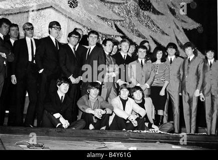 Beatles files 1964 Beatles gather with Elkie Brooks Yardbirds Freddie and the dreamers Sounds Incorporated for their christmas show 22 12 64 Stock Photo