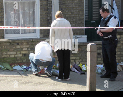 Murder scene photos where Pregnant woman Krystal Hart, 22, was shot dead in the hallway of her flat shortly after 11 a.m. in Belleville Road, Battersea, South London on Friday.;7th April 2007 ; Stock Photo