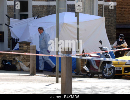 Murder scene photos where Pregnant woman Krystal Hart, 22, was shot dead in the hallway of her flat shortly after 11 a.m. in Belleville Road, Battersea, South London on Friday.;7th April 2007 ; Stock Photo