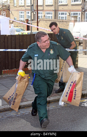 Murder scene photos where Pregnant woman Krystal Hart, 22, was shot dead in the hallway of her flat shortly after 11 a.m. in Belleville Road, Battersea, South London on Friday.;6th April 2007 Stock Photo