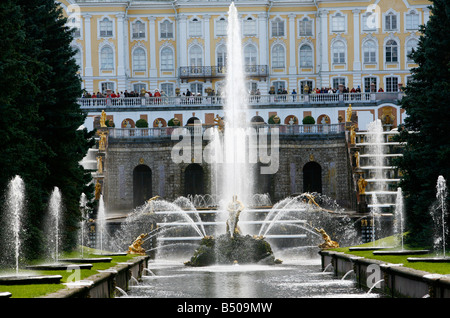 Aug 2008 - The Grand Cascade at Peterhof Palace St. Petersburg Russia Stock Photo