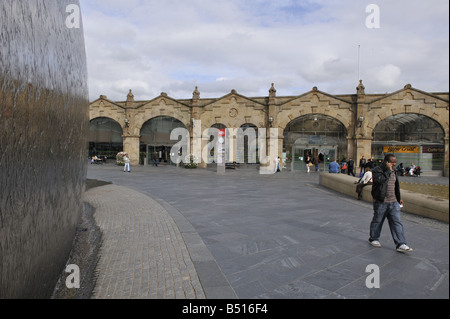 The water feature public area outside Sheffield Railway Station Sheffield South Yorkshire Stock Photo