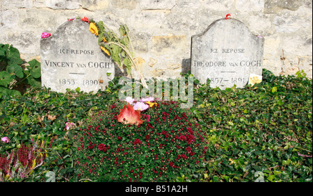 Graves of Vincent and of his brother Theo Van Gogh in Auvers sur Oise Stock Photo