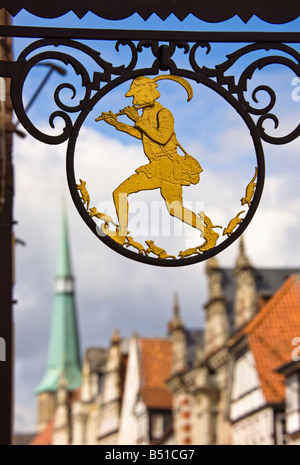 Pied Piper of Hamelin sign on Rattenfangerhaus Germany Stock Photo