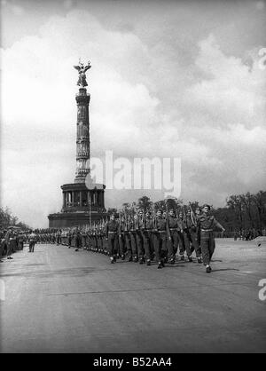 British Victory Parade In Berlin - Russian Ncos With Glasses Watch 