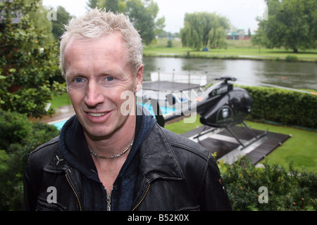 John Paxton, the pilot whose cool thinking saved Shirley Bassey's life after foul weather forced his helicopter into an emergency landing. Stock Photo