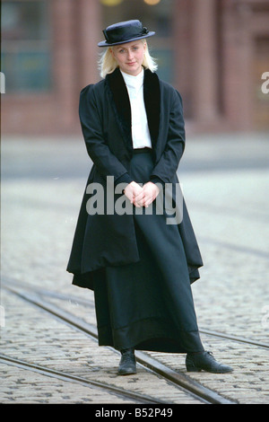 Rhiannon Hiles Of Beamish Museum Models What The Well dressed Young