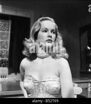 Actress Peggy Cummins. October 1952 C5200-001 Stock Photo - Alamy