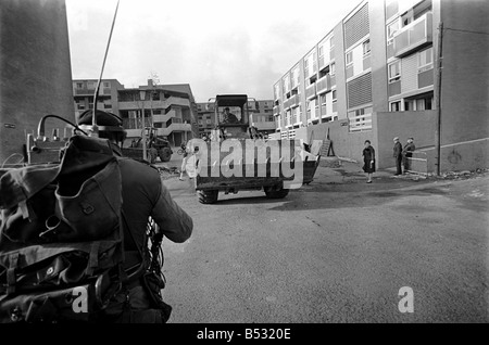 belfast 1969 october barricades ireland northern last flats unity removed walk army oct alamy