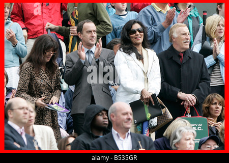 Wimbledon 25th June 2007 Day 1. The Mirror Pic. Ian Vogler. Tim Henman v Carlos Moya.;Bruce Forsyth with his wife and Angus Deayton on Centre Court Stock Photo