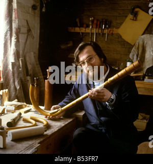 Crafts Greg Lewin maker of early musical instruments with crumhorns and rackets Stock Photo