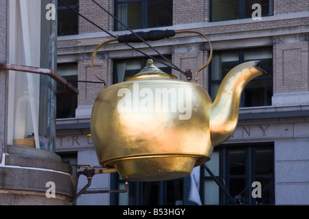 Steaming tea pot hi-res stock photography and images - Alamy