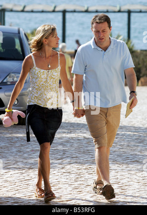Kate and Gerry McCann out walking in Pria da Luz, Portugal.&#13;&#10;Madeleine McCann . 28/08/2007 Stock Photo