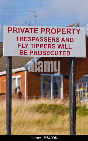 PRIVATE PROPERTY sign on land UK Stock Photo