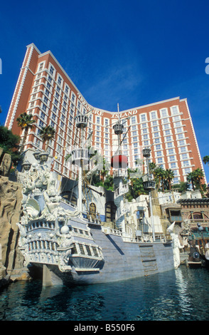 The Sirens Show at the Treasure Island Hotel Casino at night, Las Vegas ...