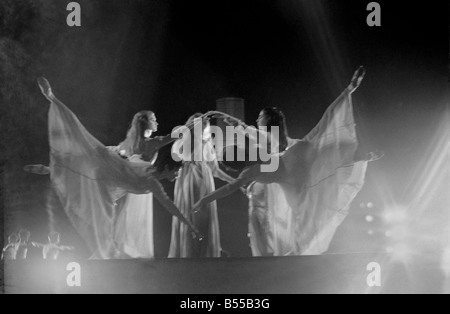 Royal Ballet dancers and pupils of the Royal Ballet School danced under the dome of St Paul's Cathedral . Dancers rehearse their parts in the performance. December 1969 Z12052-006 Stock Photo