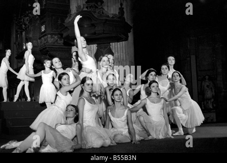 Royal Ballet dancers and pupils of the Royal Ballet School danced under the dome of St Paul's Cathedral . Dancers rehearse their parts in the performance. December 1969 Z12052-008 Stock Photo