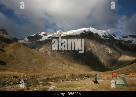 Camping in Parque Nacional Huascaran, Peru Stock Photo