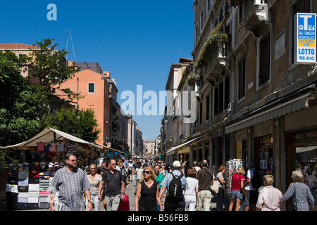 Busy shopping street leading to the railway station, Strada Nova, Venice, Veneto, Italy Stock Photo