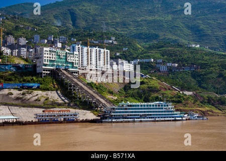 New town or city of Badong in Hubei province in the Three Gorges area of the Yangzi River China JMH3426 Stock Photo